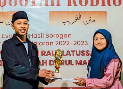 Juara 2 Baca Kitab Safinatunnajah